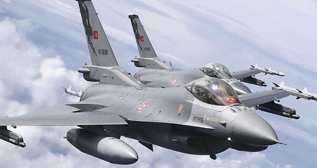 Avrupa ülkesinin üzerinde F-16, hava aracını vurdu